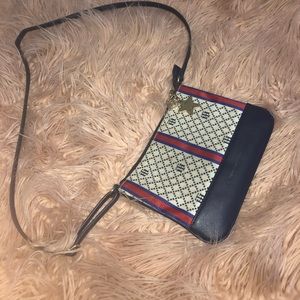 Tommy Hilfiger slide bag